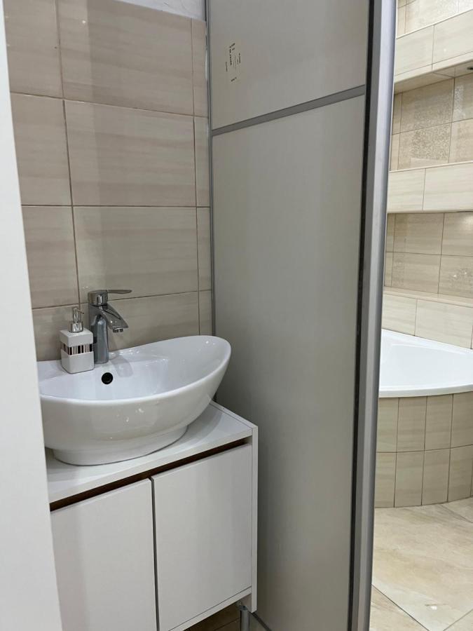 Szechenyi Apartman Miskolc Eksteriør bilde